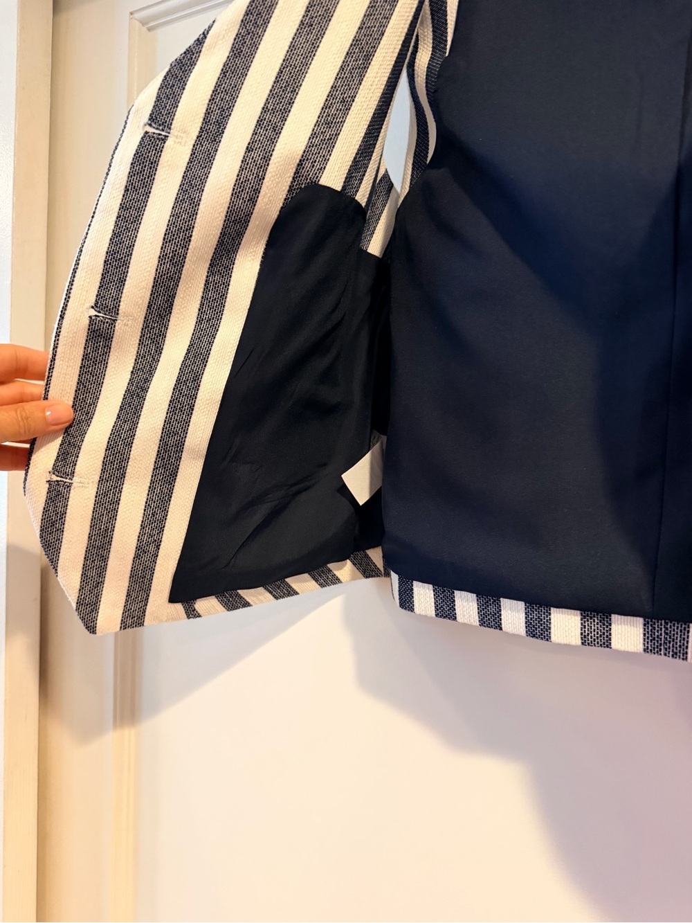 EUC Loft Striped V-Neck Button Front Vest Blue & White Size XS - Picture 5 of 7